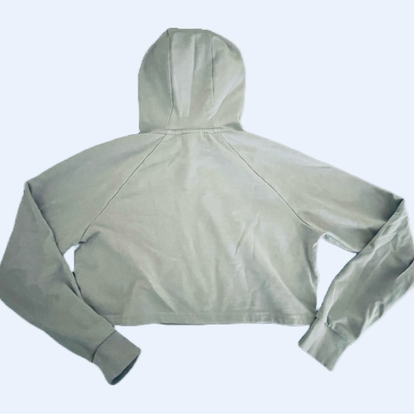 Gymshark Embroidered Cropped Hoodie - Picture 9 of 10